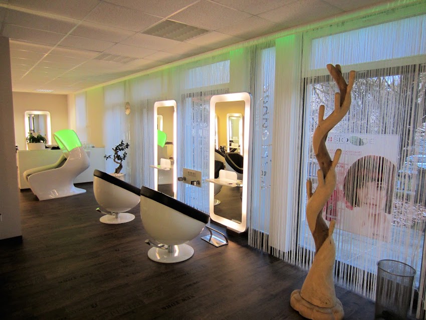 HAIRLOUNGE BELLA