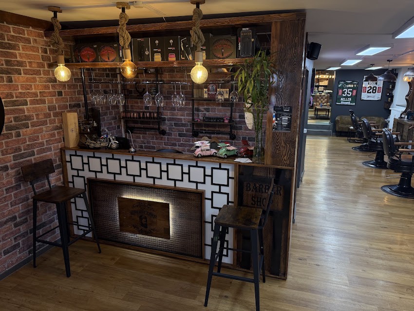Anmar’s Barbershop