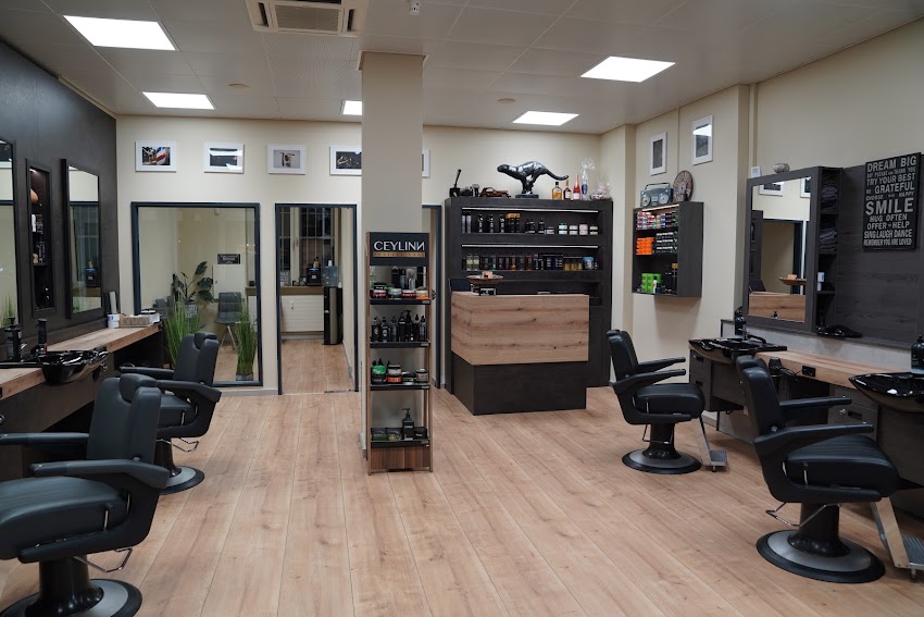 GENTLEMEN’S CUT Barbershop